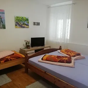 Apartman Rose, Pula